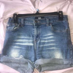 SHORT JEAN SHORTS